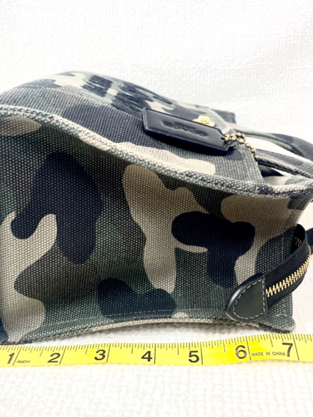 Coach Small Cargo Canvas Tote 26, Camo Green EUC With Tags - Picture 8 of 15